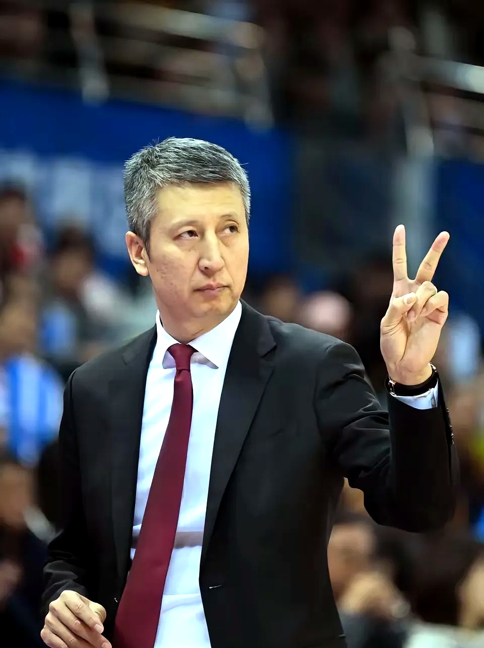 南宫体育入口 -窗口期英超传出新动向；深圳男篮伤情更新；管理层表态——底气十足；高层口径保持一致的简单介绍