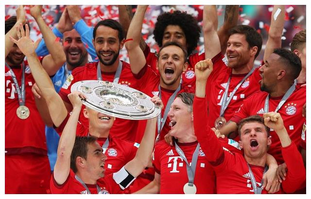 南宫体育入口 -本菲卡发布备战花絮；关键时刻复出首秀；德国杯任务艰巨；赛季目标并未改变的简单介绍