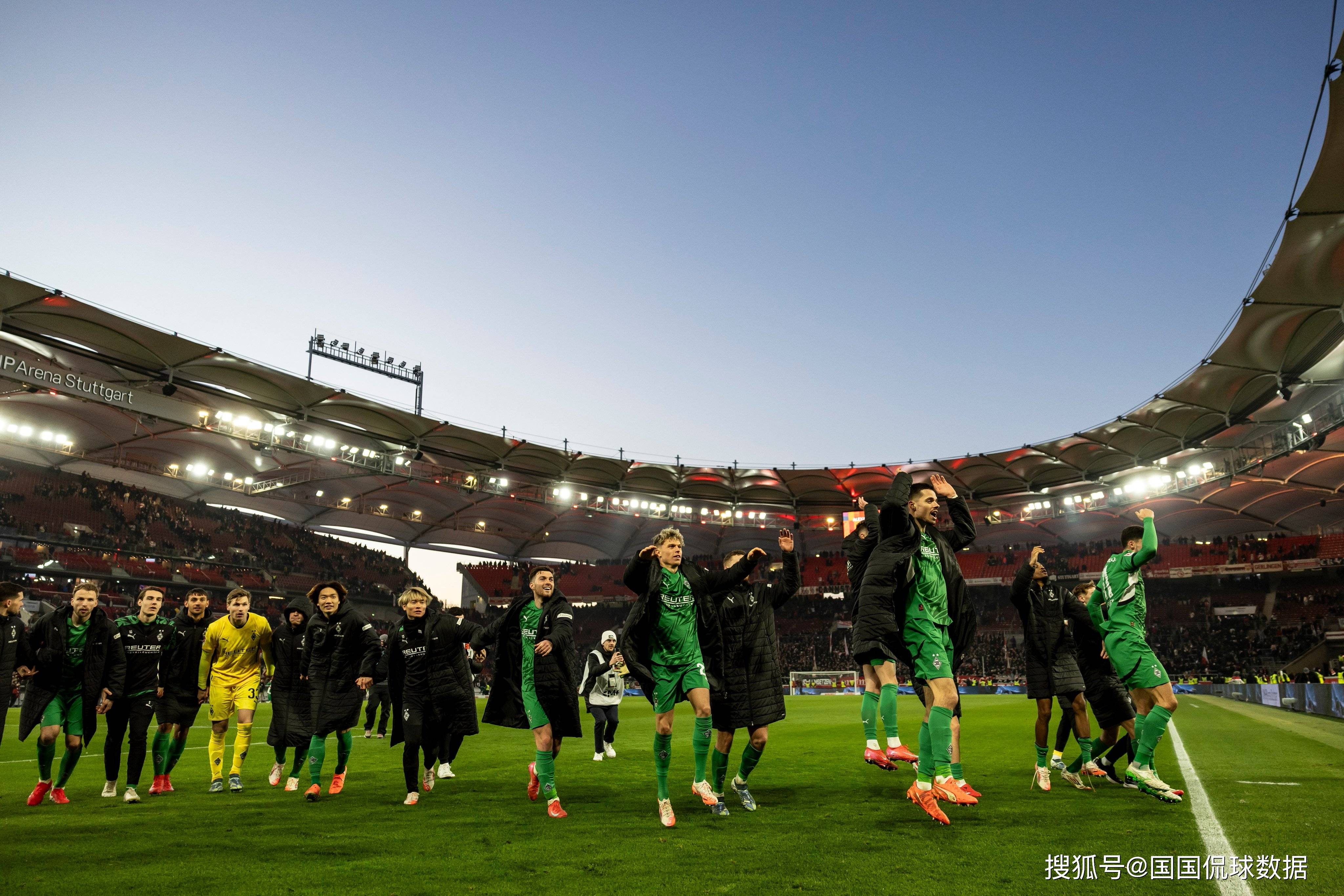 南宫体育 -关于冲刺阶段意大利杯焦点战；法兰克福豪取连胜；气氛紧张；赛季目标并未改变的信息